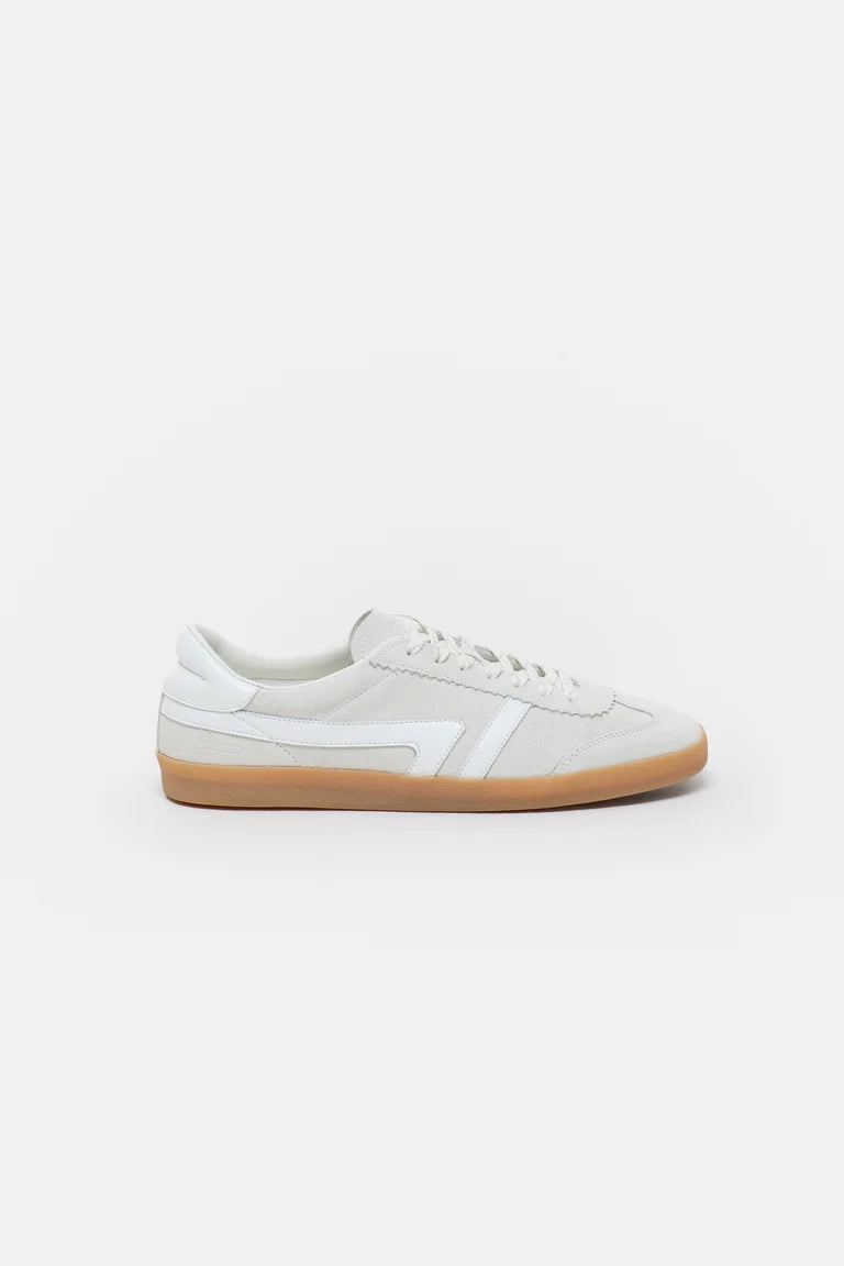 Closed leather sneakers
