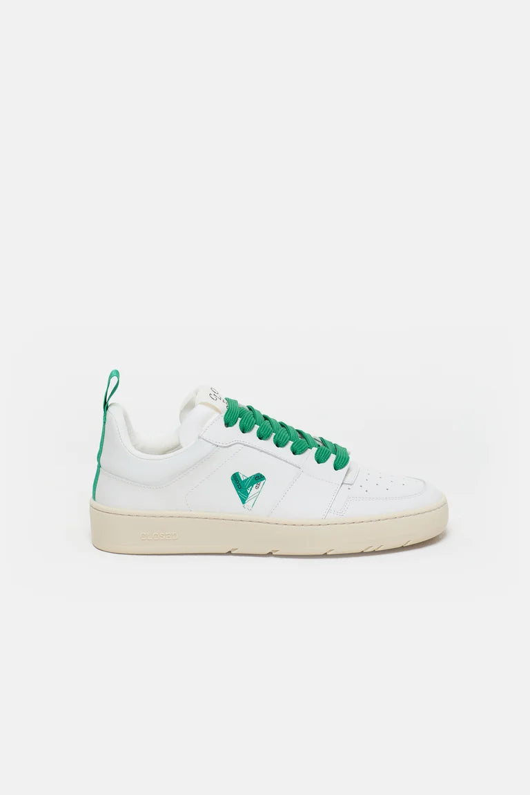 Closed Sneaker Low made of leather