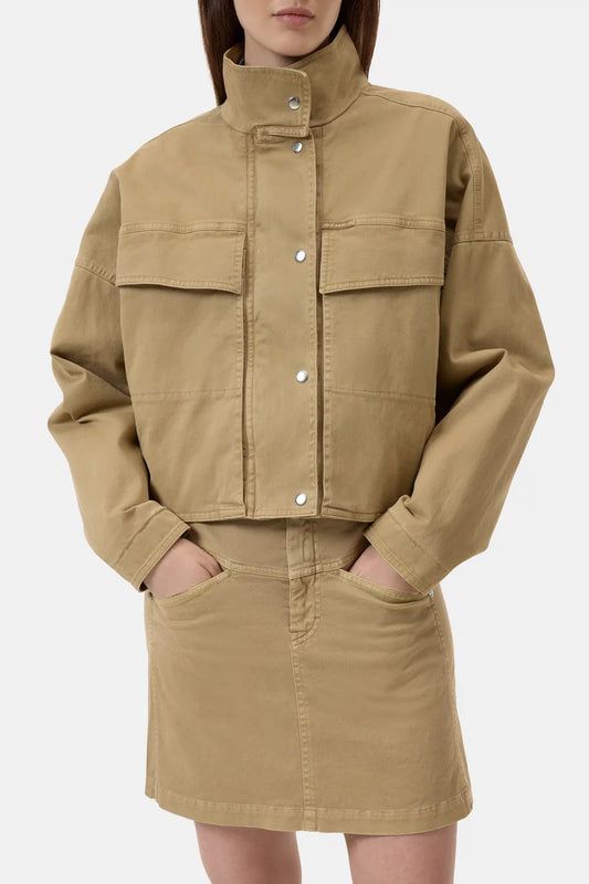 Closed signature jacket