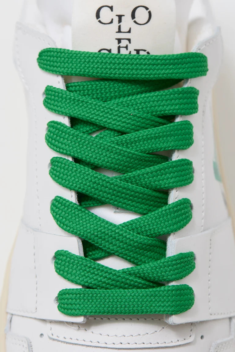 Closed Sneaker Low made of leather