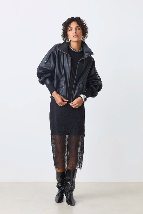 Suncoo Early
Oversized faux leather coat