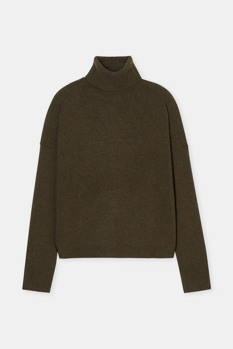 Closed Turtleneck made of pure merino wool
